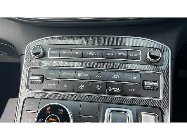 Hyundai Santa Fe SANTA FE 1.6 TGDi Hybrid Premium 5dr 4WD Auto