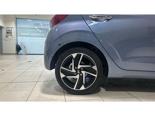 Hyundai i10 i10 5Dr HAT 1.2 MPi 79ps Premium NAV AU