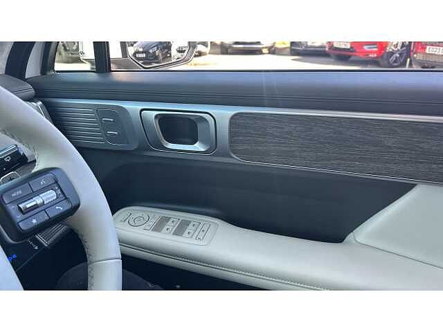 Hyundai SANTA FE Santa FE 7st 1.6TGDi Phev Ultm AU 4WD Creamy White