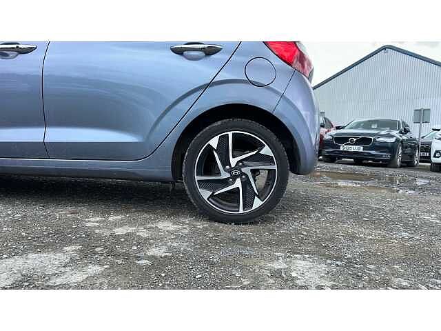 Hyundai i10 I10 1.2 [79] Premium 5dr Auto [Nav]