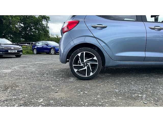 Hyundai i10 I10 1.2 [79] Premium 5dr Auto [Nav]