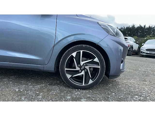 Hyundai i10 I10 1.2 [79] Premium 5dr Auto [Nav]