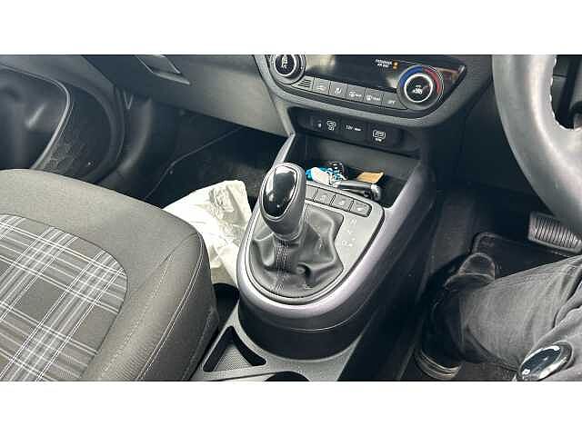 Hyundai i10 I10 1.2 [79] Premium 5dr Auto [Nav]