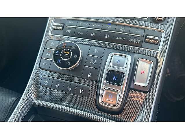 Hyundai Santa Fe SANTA FE 1.6 TGDi Plug-in Hybrid Ultimate 5dr 4WD Auto