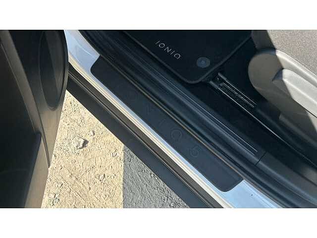 Hyundai IONIQ 5 IONIQ 5 125kW SE Connect 58 kWh 5dr Auto White