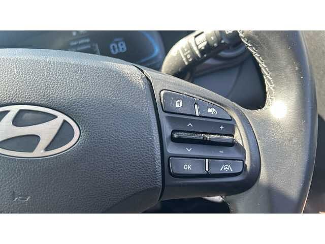 Hyundai I10 I10 1.0 Advance 5dr RED