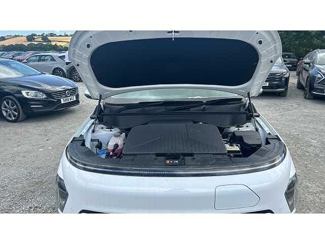 Hyundai KONA KONA 160kW Advance 65kWh 5dr Auto White