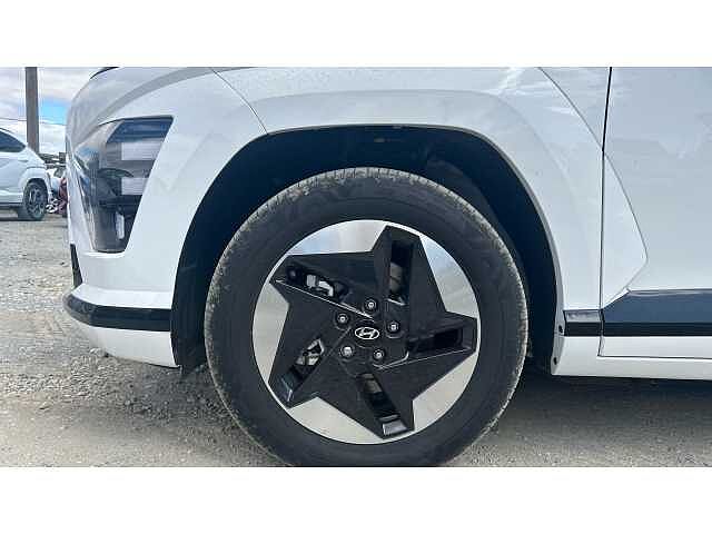 Hyundai KONA KONA 160kW Advance 65kWh 5dr Auto White
