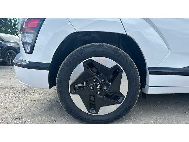 Hyundai KONA KONA 160kW Advance 65kWh 5dr Auto White