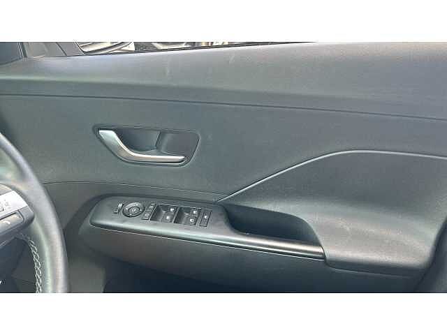 Hyundai KONA KONA 160kW Advance 65kWh 5dr Auto White