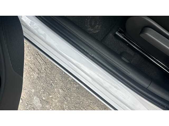 Hyundai KONA KONA 160kW Advance 65kWh 5dr Auto White