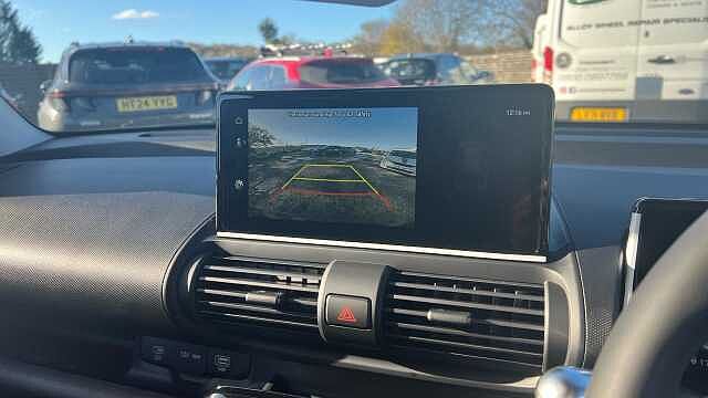 Hyundai INSTER Inster 5Dr HAT 85kW 2 49kWh Jungle Khaki