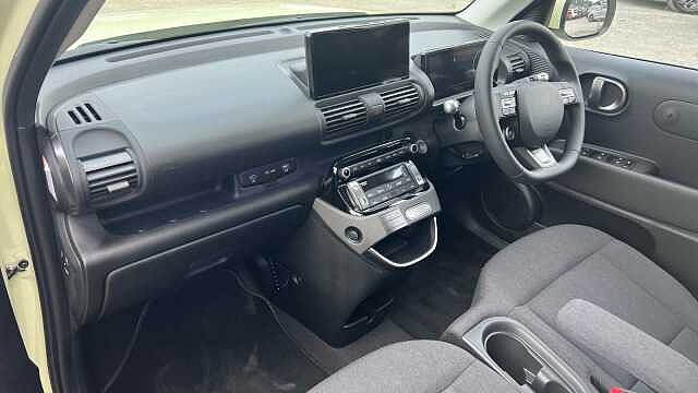 Hyundai INSTER INSTER 85kW 02 49kWh 5dr Auto Buttercream Yel