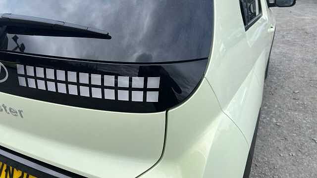 Hyundai INSTER INSTER 85kW 02 49kWh 5dr Auto Buttercream Yel