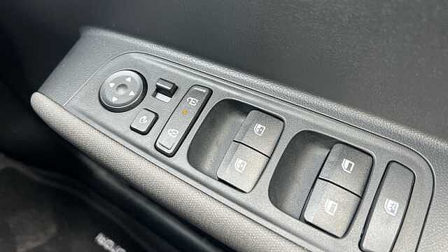 Hyundai INSTER INSTER 85kW 02 49kWh 5dr Auto Buttercream Yel