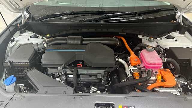 Hyundai TUCSON Tucson 1.6T Hybrid 215ps Ultimate AU Atlas White