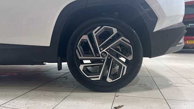 Hyundai TUCSON Tucson 1.6T Hybrid 215ps Ultimate AU Atlas White
