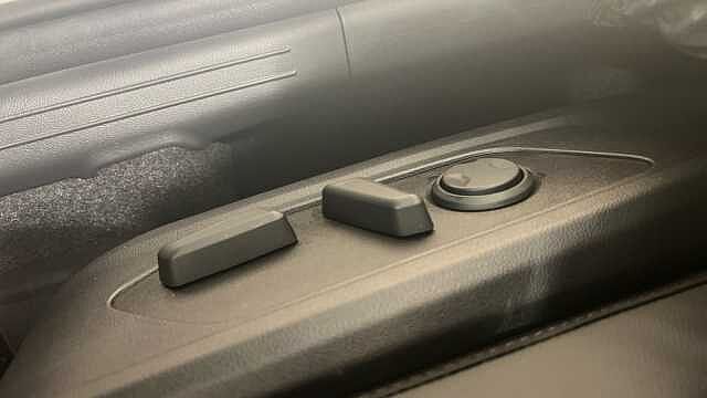 Hyundai TUCSON Tucson 1.6T Hybrid 215ps Ultimate AU Atlas White