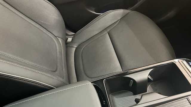 Hyundai TUCSON Tucson 1.6T Hybrid 215ps Ultimate AU Atlas White