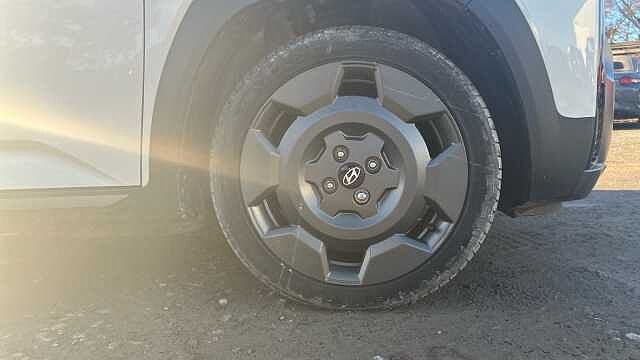 Hyundai INSTER Inster 5Dr HAT 85kW Cross 49kWh Natural Ivory