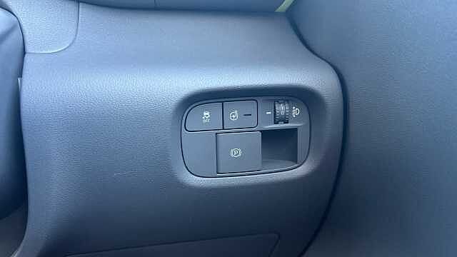 Hyundai INSTER Inster 5Dr HAT 85kW Cross 49kWh Natural Ivory