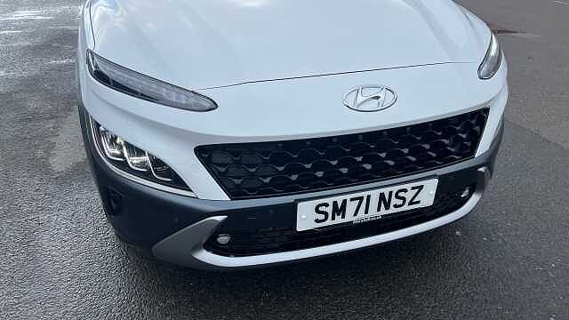 Hyundai KONA KONA 1.6 GDi Hybrid Ultimate 5dr DCT WHITE