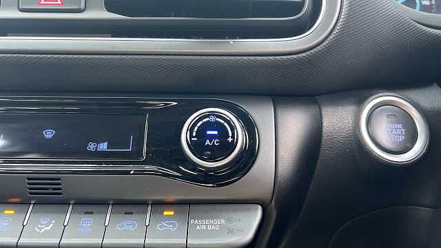 Hyundai KONA KONA 1.6 GDi Hybrid Ultimate 5dr DCT WHITE