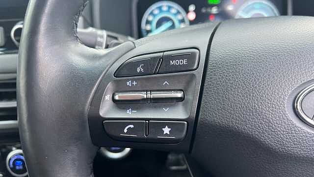 Hyundai KONA KONA 1.6 GDi Hybrid Ultimate 5dr DCT WHITE