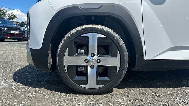 Hyundai INSTER Inster 5Dr HAT 85kW 2 49kWh Atlas White