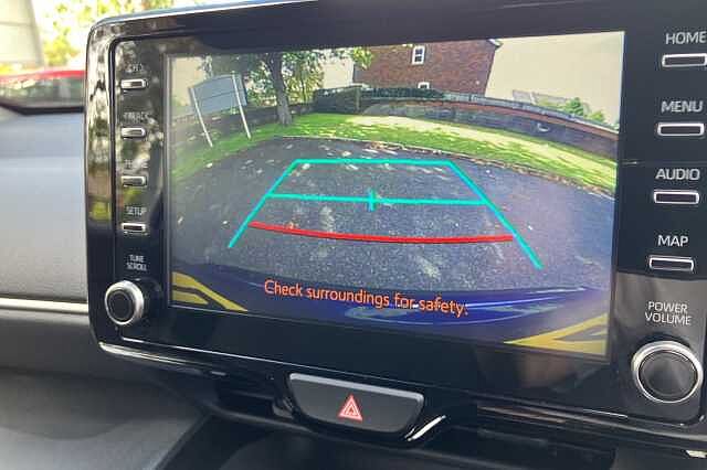 Toyota Yaris Cross DESIGN FHEV