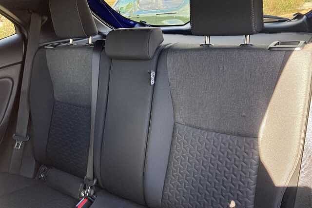 Toyota Yaris Cross DESIGN FHEV