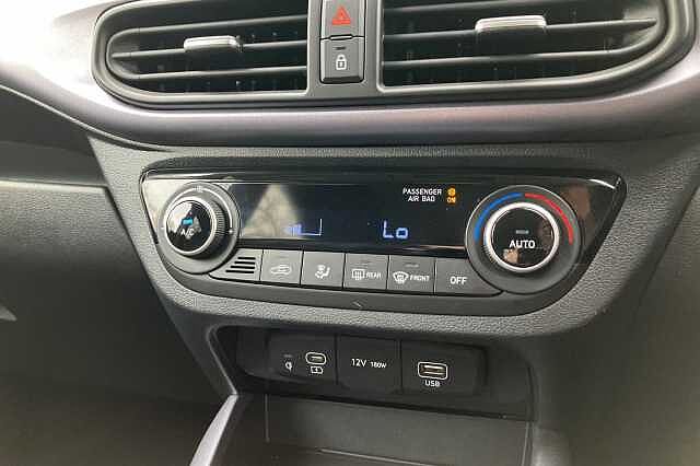 Hyundai i10 PREMIUM