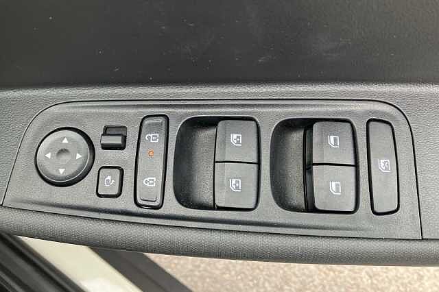Hyundai INSTER 02 Beige