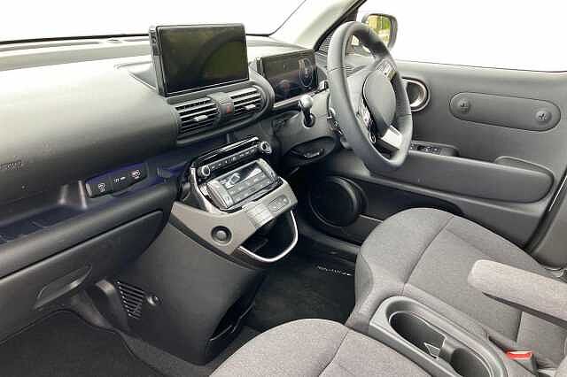 Hyundai INSTER 02 Beige