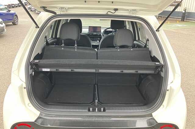 Hyundai INSTER 02 Beige