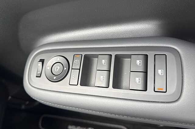 Hyundai SANTA FE ULTIMATE Black