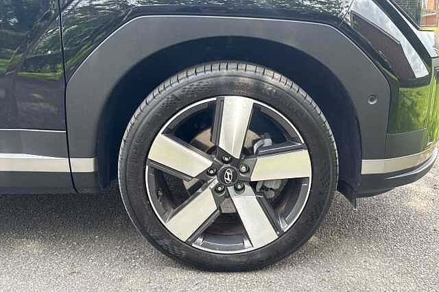Hyundai SANTA FE ULTIMATE Black