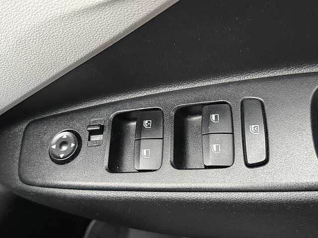 Hyundai i10 1.0 MPi Premium 5dr