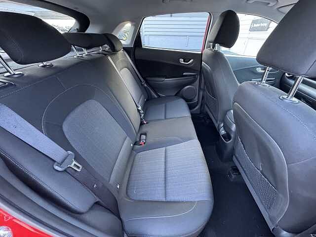 Hyundai KONA 1.6 GDi Hybrid Premium 5dr DCT Red