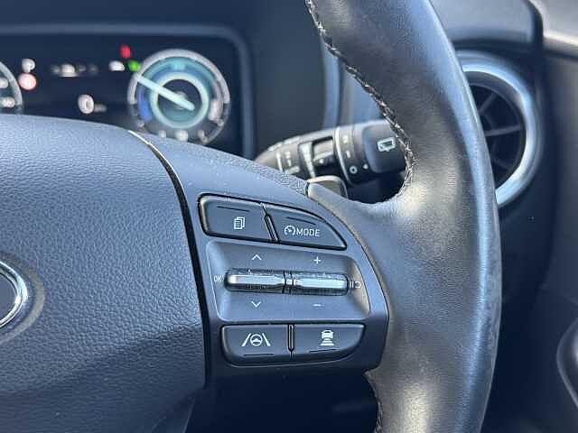 Hyundai KONA 1.6 GDi Hybrid Premium 5dr DCT Red