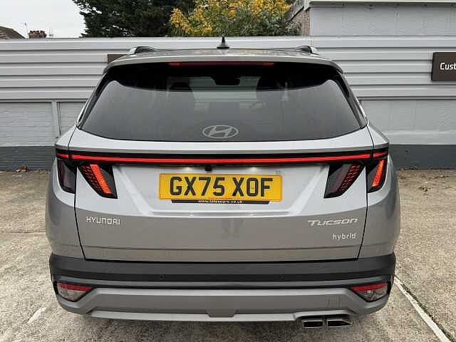 Hyundai TUCSON 1.6T Hybrid Ultimate 5dr Auto Silver