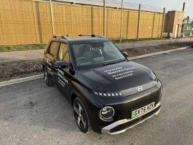Hyundai INSTER 85kW 02 49kWh 5dr Auto Black