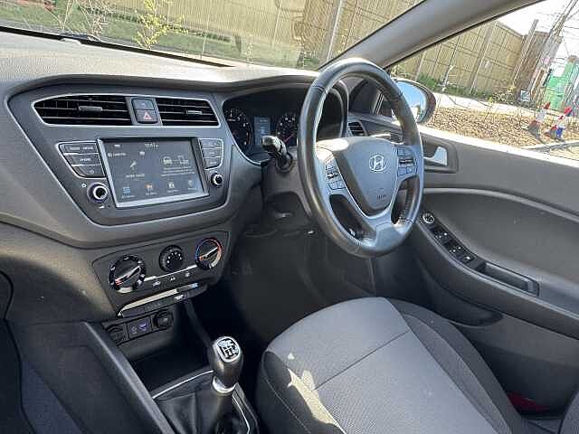 Hyundai I20 1.2 MPi SE 5dr Red