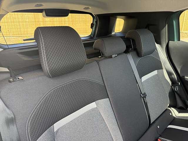 Vauxhall Frontera 83kW GS 44kWh 5dr Auto