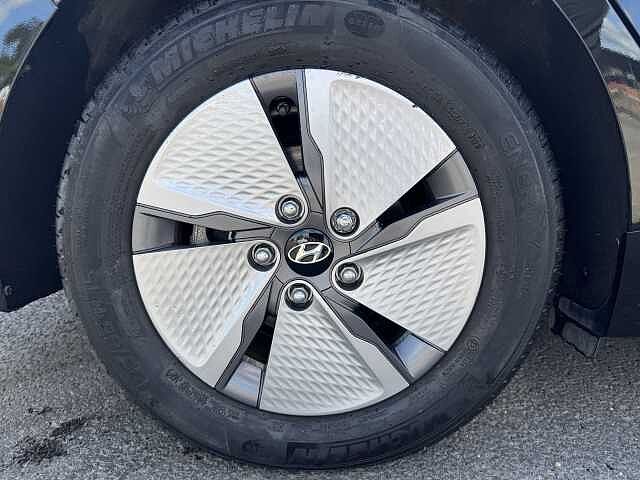 Hyundai IONIQ 1.6 GDi Hybrid Premium 5dr DCT