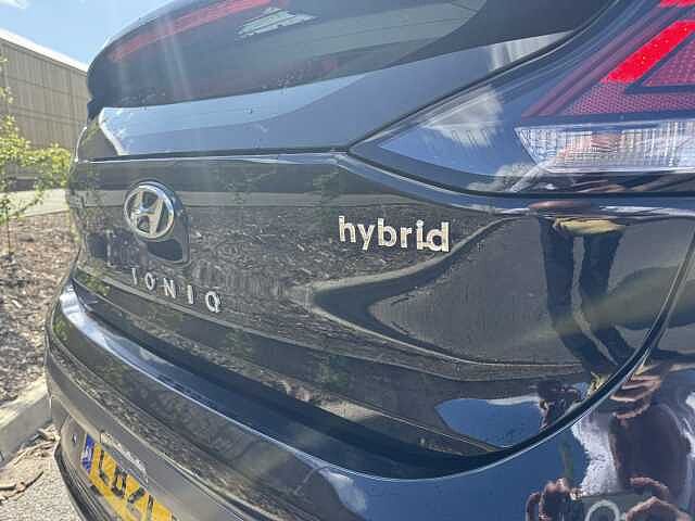 Hyundai IONIQ 1.6 GDi Hybrid Premium 5dr DCT