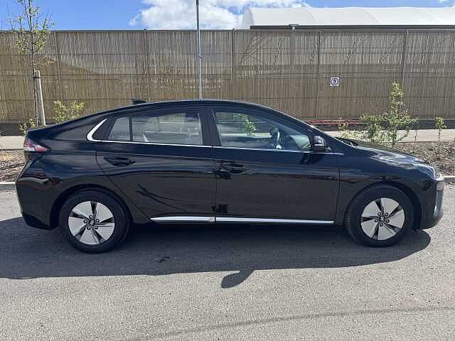 Hyundai IONIQ 1.6 GDi Hybrid Premium 5dr DCT