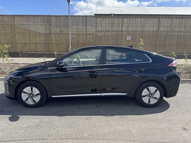 Hyundai IONIQ 1.6 GDi Hybrid Premium 5dr DCT