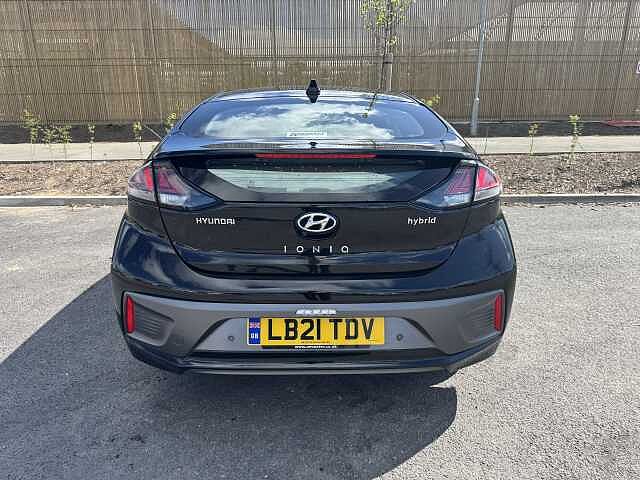 Hyundai IONIQ 1.6 GDi Hybrid Premium 5dr DCT