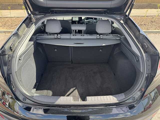 Hyundai IONIQ 1.6 GDi Hybrid Premium 5dr DCT